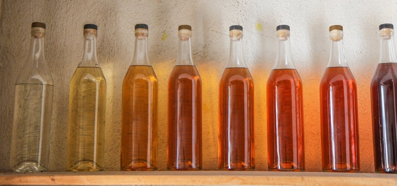 Cognac cellar master - Wine Paths